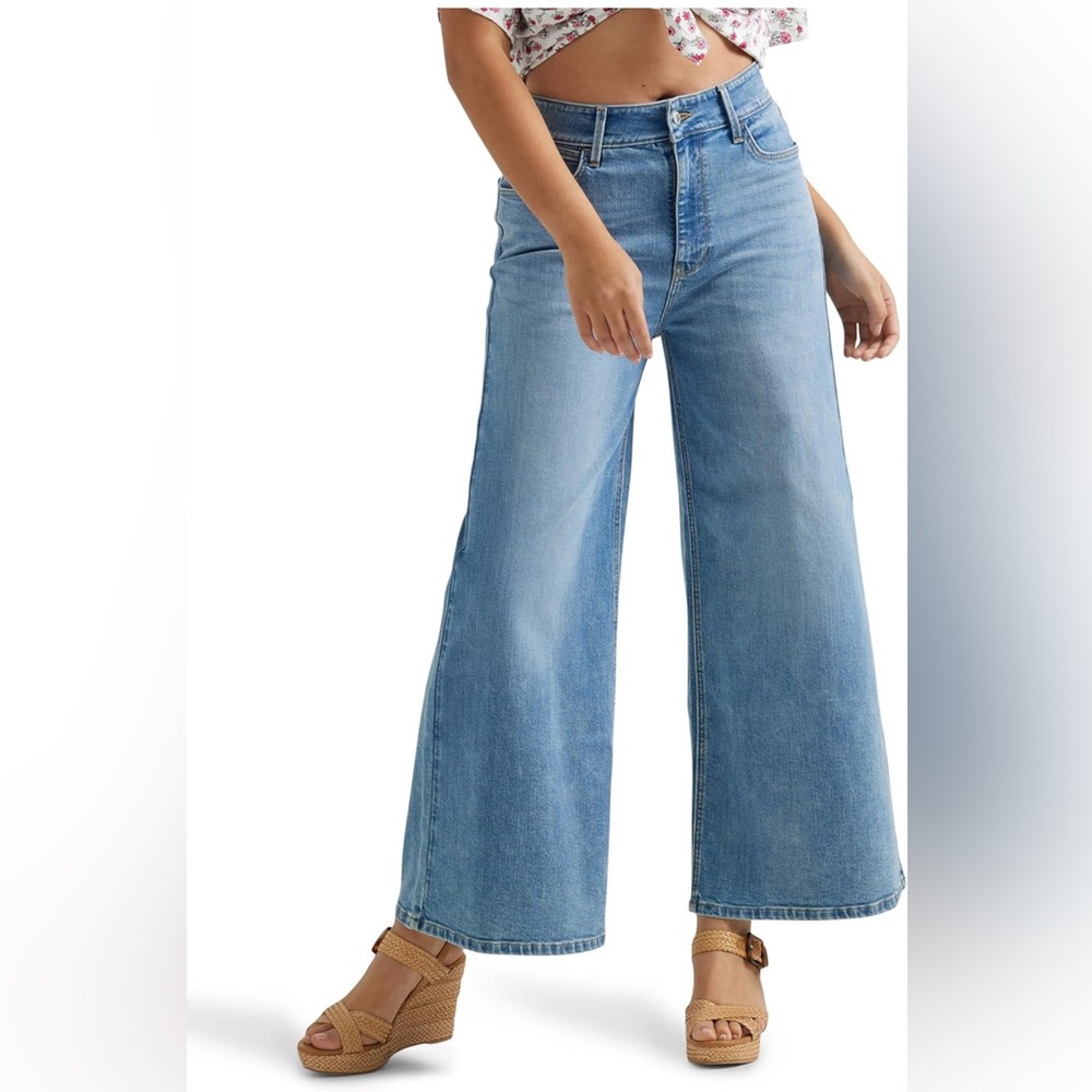 Wrangler Women’s High Rise Wide Leg A-Line Denim Crop Jeans in Ivy